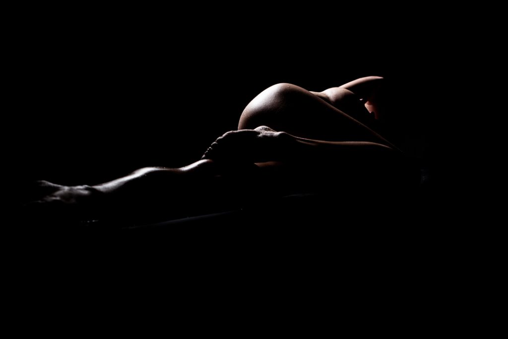 Bodyscape, fine art nude, boudoir, bodyscape fotograaf, donker naakt
